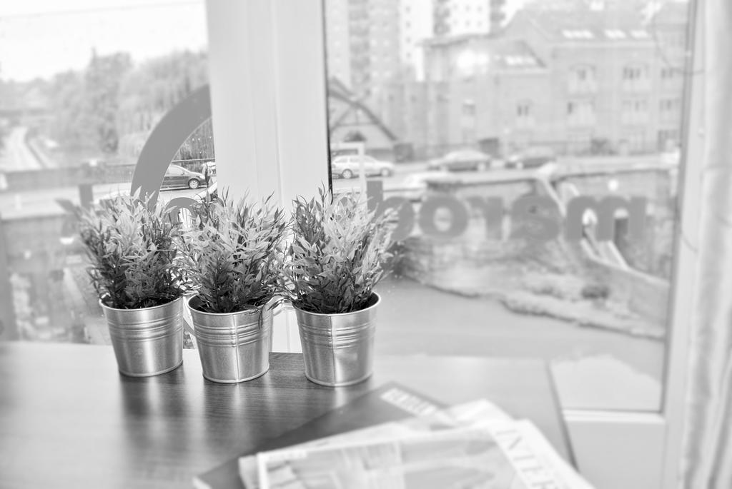 Oyo Approved Serviced Apartments Steam Mill Chester Bagian luar foto